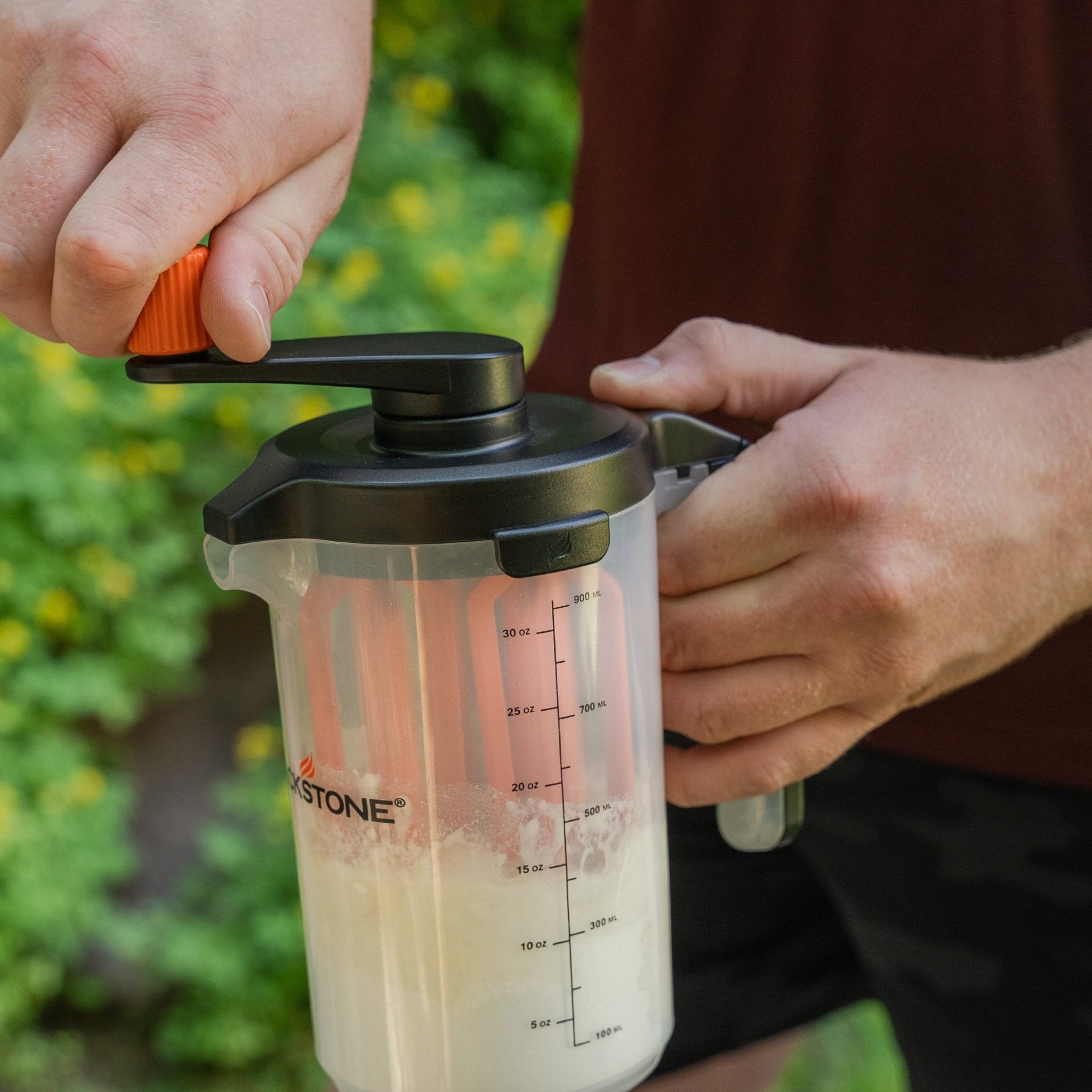 Stir & Pour Mixer